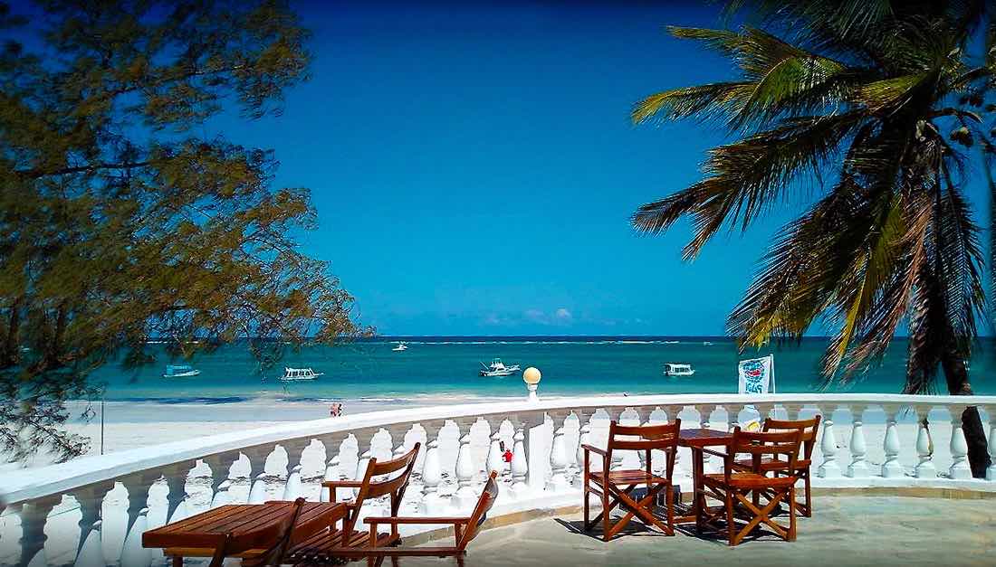 Hotel baobab 4 sterne + am strand in Diani Beach Kenia